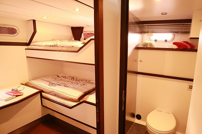 Dieses Bild zeigt unsere Yacht Jette - Jetten 37 AC - Bad anderer Winkel