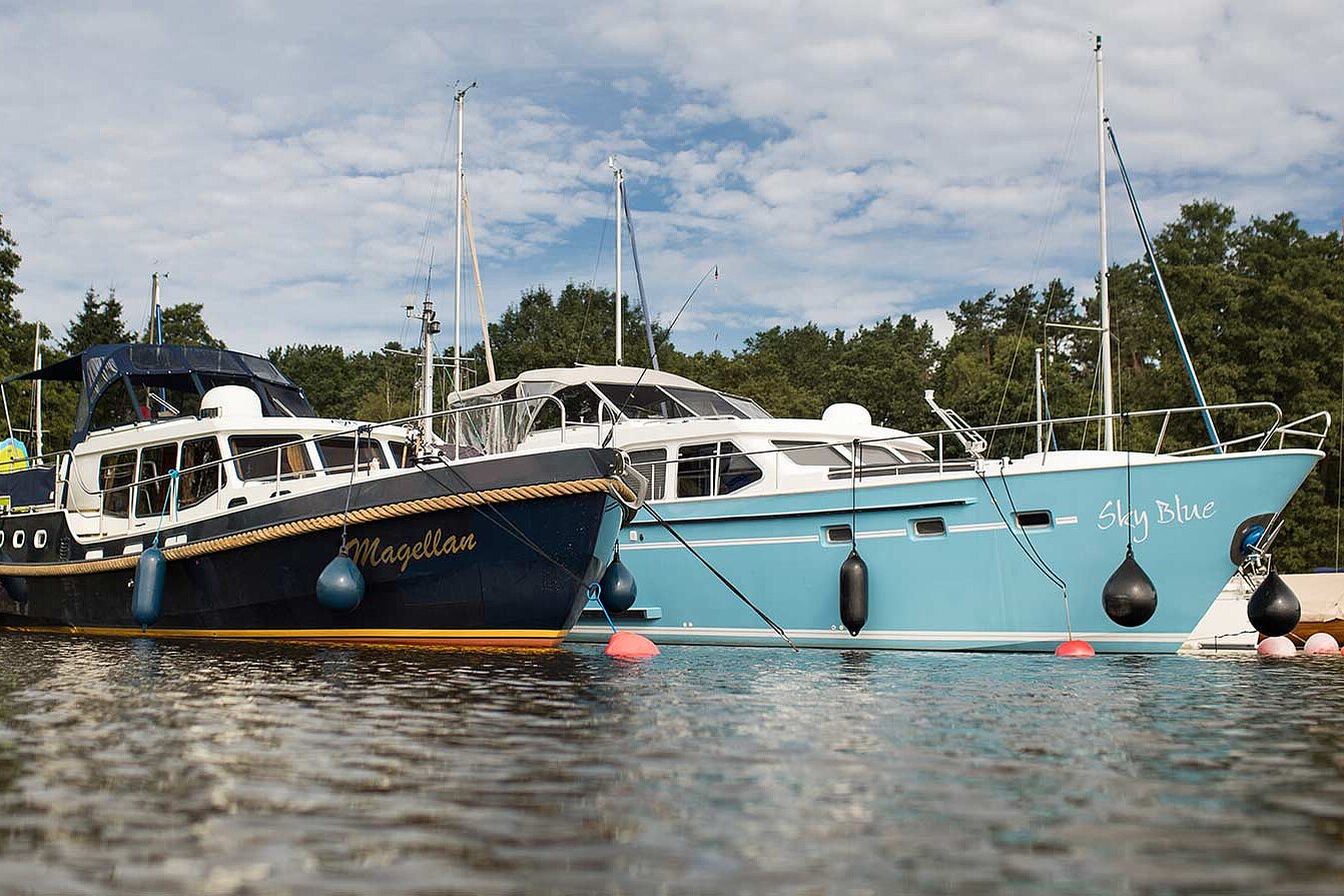 Zwei unserer Yachten im Hafen