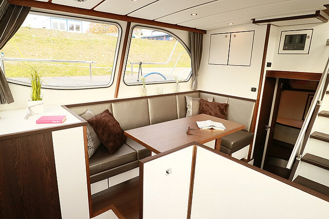 Dieses Bild zeigt unsere Yacht Jette - Jetten 37 AC - Sitzecke