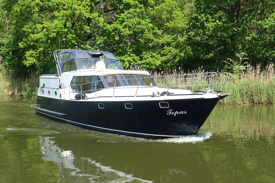 Dieses Bild zeigt unsere Yacht "Topas - Siemer 44 Exclusiv"