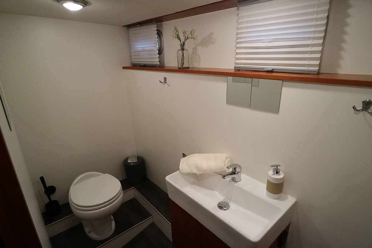 Dieses Bild zeigt unsere Yacht Dream of Life - M-Classic 115 - Bad