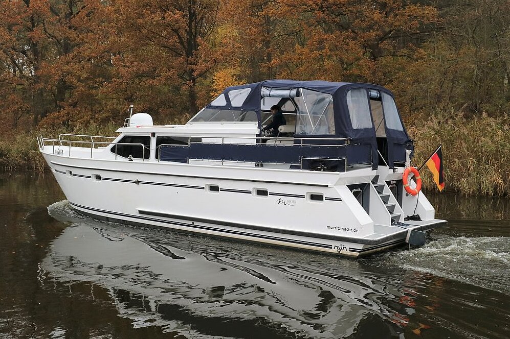 Dieses Bild zeigt unsere Yacht Louis - M-Sport 140 - in Aktion