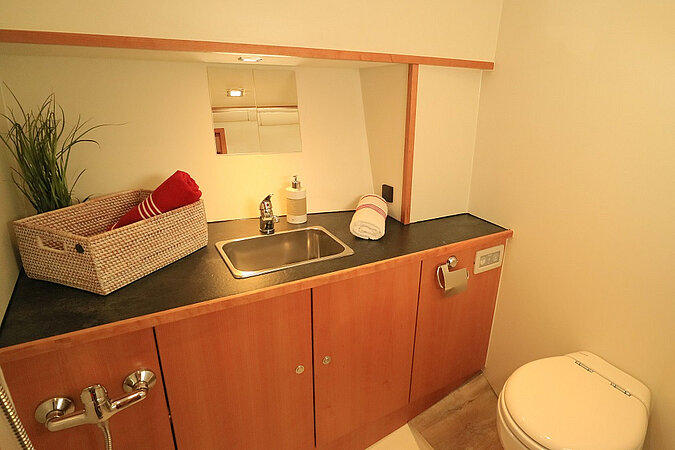 Diese Bild zeigt unsere Yacht Pollux - M-Classic 145 - Bad